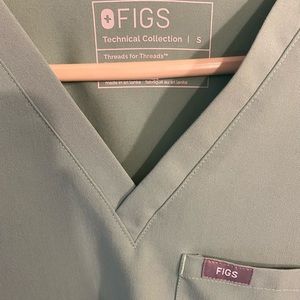 Figs Special Edition Jade with orange tie, small top and medium tall pants